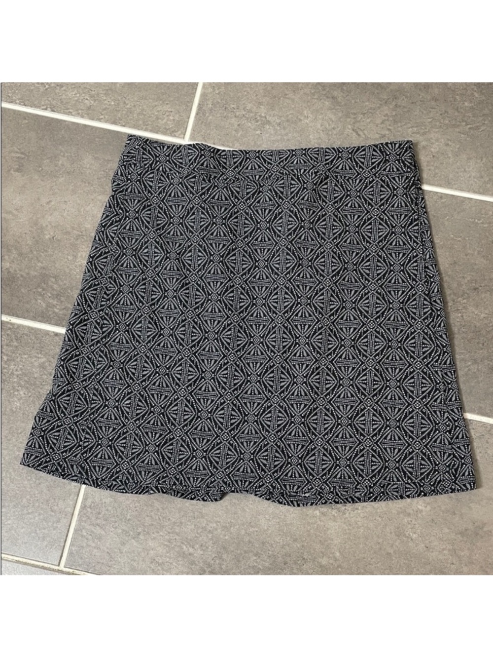 RipSkirt Hawaii Length 2 skirt size Medium